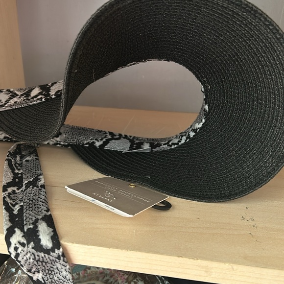 Leopard Visor, Sun Visor Snakeskin Summer Gear, - Picture 2 of 3